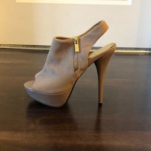 Bamboo Beige Suede Pumps 5”